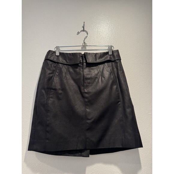 DKNY Jeans Women’s Size 6 Faux Suede Look Skirt Fold Over Pockets Black - Picture 1 of 7